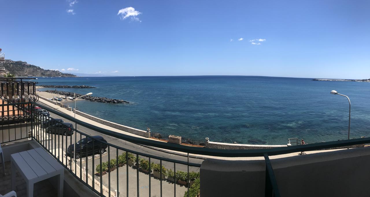 Baia Otello Giardini Naxos Exteriör bild